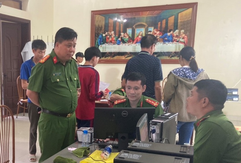 Kiểm tra cấp CCCD gắn chíp điện tử lưu động tại Giáo xứ Tiên Đôi (Tiên Lãng)